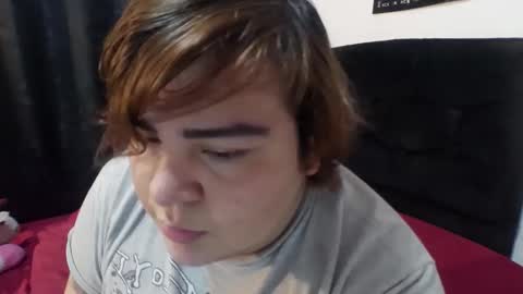 Snapshot of buttercup_milk chatting on February 22, 2026, 4:13 am Dylan online show from February 22, 2026, 4:13 am