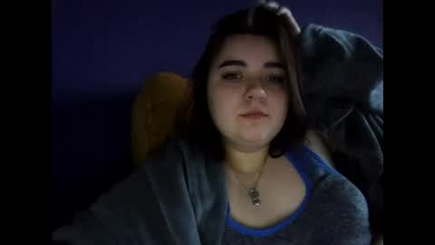 butterfly18988 online show from November 18, 2025, 1:04 pm