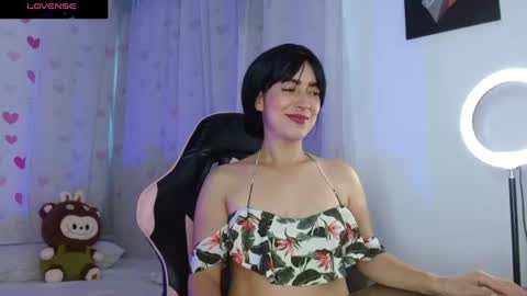 Snapshot of butterfly_xo chatting on July 5, 2026, 8:05 pm Antonella online show from July 5, 2026, 8:05 pm