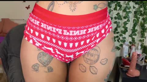 butterfly booty online show from January 9, 2025, 2:01 am