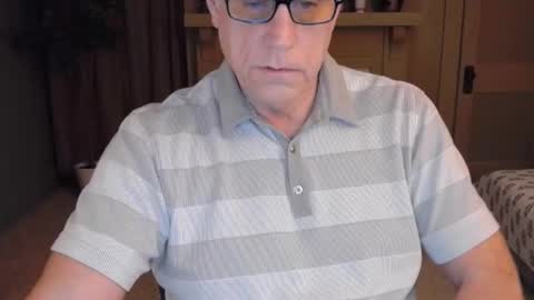 Snapshot of buttnakedfun954737 chatting on December 25, 2024, 9:02 am Miles online show from December 25, 2024, 9:02 am