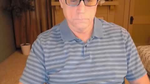 Snapshot of buttnakedfun954737 chatting on December 26, 2024, 1:21 pm Miles online show from December 26, 2024, 1:21 pm