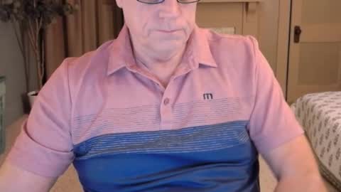 Snapshot of buttnakedfun954737 chatting on January 19, 2025, 10:50 am Miles online show from January 19, 2025, 10:50 am