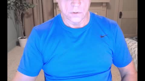 Snapshot of buttnakedfun954737 chatting on February 11, 2025, 11:32 am Miles online show from February 11, 2025, 11:32 am