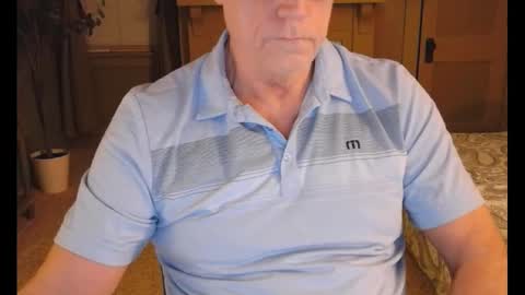 Snapshot of buttnakedfun954737 chatting on March 10, 2025, 9:53 am Miles online show from March 10, 2025, 9:53 am