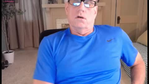 Snapshot of buttnakedfun954737 chatting on October 4, 2025, 12:25 pm Miles online show from October 4, 2025, 12:25 pm