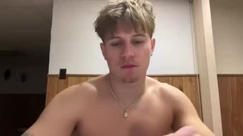 Snapshot of buzz5127 chatting on January 9, 2026, 5:10 am buzz5127 online show from January 9, 2026, 5:10 am