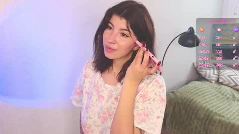 Snapshot of byteblush chatting on November 15, 2025, 6:33 am Kira online show from November 15, 2025, 6:33 am