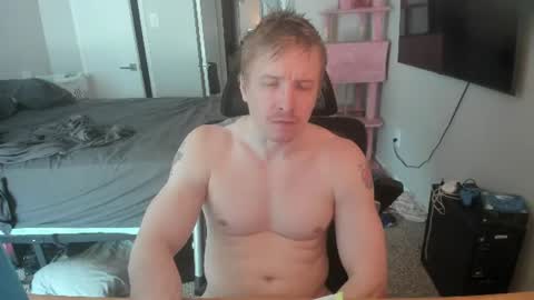 Snapshot of c00ki3m0nstr chatting on June 12, 2026, 8:19 pm c00ki3m0nstr online show from June 12, 2026, 8:19 pm