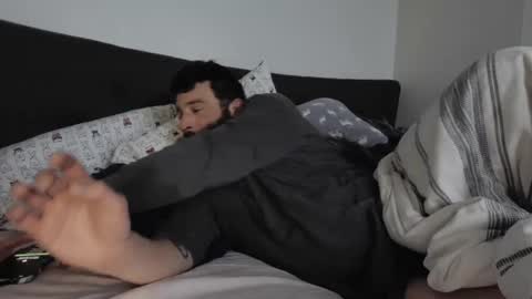 c2cmee online show from December 27, 2024, 11:21 pm