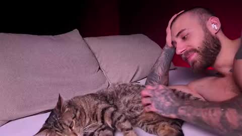 Snapshot of c_o_n_q_u_e_r chatting on February 14, 2025, 7:17 am CQ online show from February 14, 2025, 7:17 am