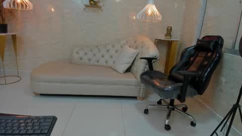 Camii Sweet  online show from April 26, 2026, 7:50 am