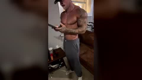 Snapshot of cadenhunterr chatting on July 15, 2026, 5:18 pm cadenhunterr online show from July 15, 2026, 5:18 pm