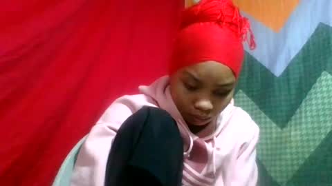 Snapshot of caella98 chatting on July 13, 2026, 10:34 pm caella98 online show from July 13, 2026, 10:34 pm