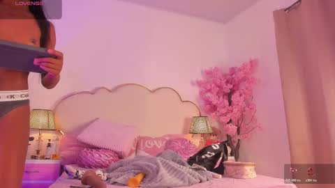 Cahitlin  online show from May 27, 2026, 8:44 am