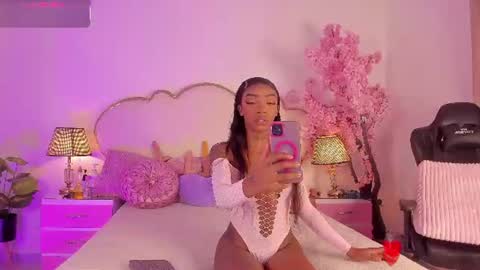 Cahitlin  online show from July 3, 2026, 6:53 am