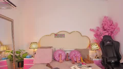 Cahitlin  online show from July 18, 2026, 5:11 am