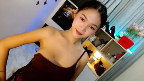 caitlin online show from July 24, 2026, 2:53 am