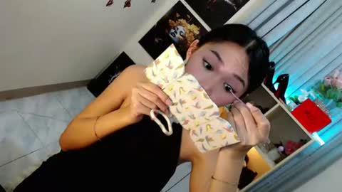 caitlin online show from July 28, 2026, 1:23 am
