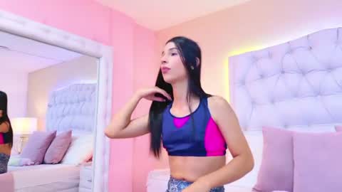 Snapshot of caitlynmillerr chatting on June 10, 2026, 7:57 pm Caitlyn Millerr online show from June 10, 2026, 7:57 pm