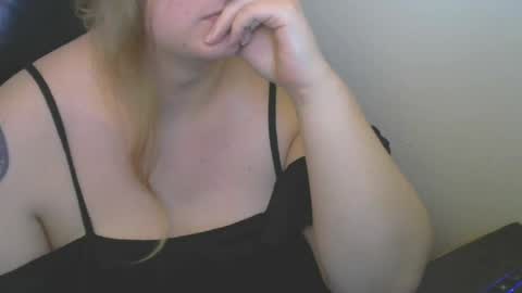 Calie online show from June 12, 2026, 11:14 pm