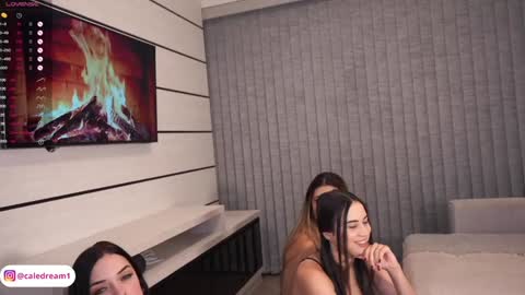 https online show from November 10, 2025, 2:32 am