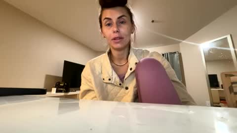 The Cali Cambri online show from March 26, 2026, 1:28 pm