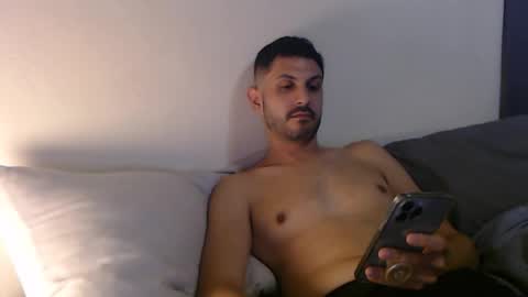 Snapshot of caliguy6 chatting on November 20, 2025, 4:12 am Caliguy online show from November 20, 2025, 4:12 am