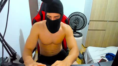 calihotcaliente27 online show from December 8, 2024, 12:29 am