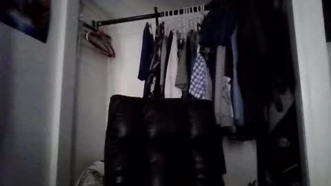 calilovin420 online show from April 22, 2026, 11:28 pm