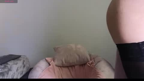 Snapshot of calipso_parisi chatting on August 3, 2026, 2:54 pm Calipso Parisi online show from August 3, 2026, 2:54 pm
