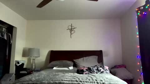 Snapshot of calishop1 chatting on December 12, 2024, 7:48 pm calishop1 online show from December 12, 2024, 7:48 pm