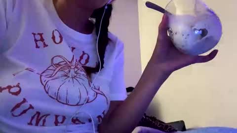 Snapshot of calishop1 chatting on October 12, 2025, 2:54 am calishop1 online show from October 12, 2025, 2:54 am