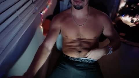 Snapshot of caliwine1306 chatting on December 2, 2025, 6:08 am caliwine1306 online show from December 2, 2025, 6:08 am