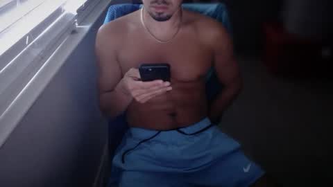 Snapshot of caliwine1306 chatting on March 29, 2026, 8:42 pm caliwine1306 online show from March 29, 2026, 8:42 pm