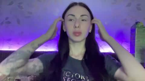 Anna online show from March 4, 2025, 8:05 pm