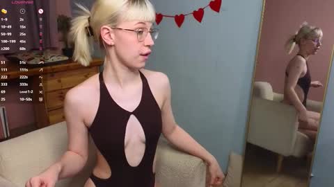 Snapshot of call_me_heaven chatting on March 1, 2026, 7:10 am Good girl Ann online show from March 1, 2026, 7:10 am