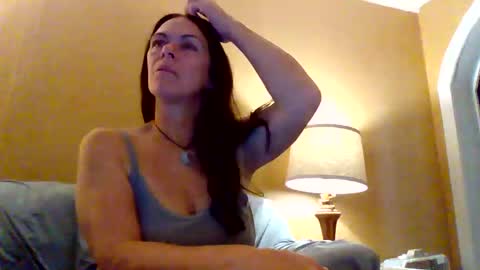 Snapshot of calli_girl420 chatting on November 14, 2025, 3:49 am Calli online show from November 14, 2025, 3:49 am