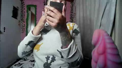 paula online show from February 5, 2026, 4:50 am