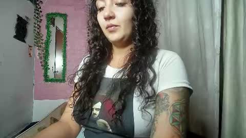Snapshot of callme_lolas chatting on July 4, 2026, 1:23 am paula online show from July 4, 2026, 1:23 am