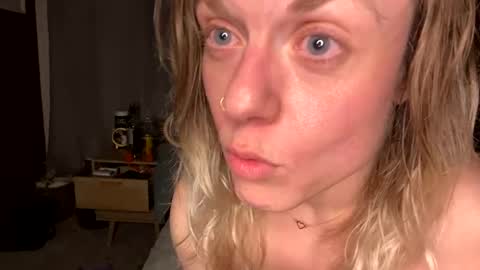 callmeagoodgirlplease online show from January 25, 2025, 2:04 am