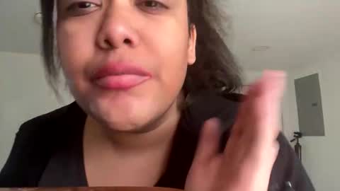 Snapshot of cals9x chatting on January 4, 2025, 7:13 pm camzxoxox online show from January 4, 2025, 7:13 pm