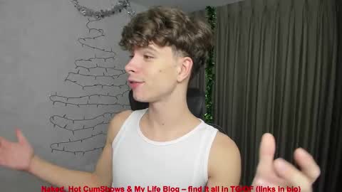 Snapshot of calvin_loves_you chatting on December 16, 2025, 5:07 pm Hey I am Calvin online show from December 16, 2025, 5:07 pm