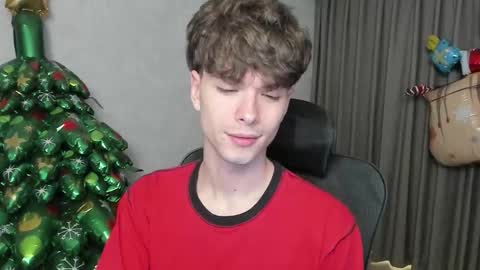 Snapshot of calvin_loves_you chatting on January 6, 2026, 5:38 pm Hey I am Calvin online show from January 6, 2026, 5:38 pm