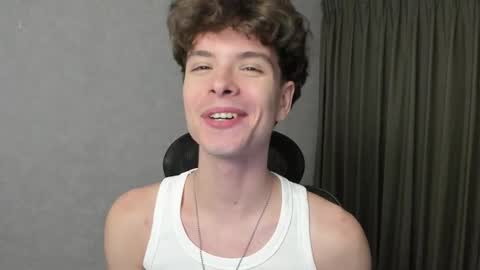 Snapshot of calvin_loves_you chatting on February 5, 2026, 5:06 pm Hey I am Calvin online show from February 5, 2026, 5:06 pm