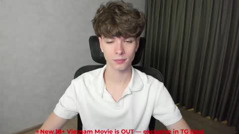 Snapshot of calvin_loves_you chatting on February 17, 2026, 5:08 pm Hey I am Calvin online show from February 17, 2026, 5:08 pm