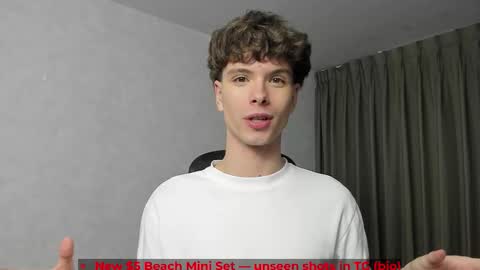 Snapshot of calvin_loves_you chatting on February 24, 2026, 5:22 pm Hey I am Calvin online show from February 24, 2026, 5:22 pm