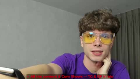 Snapshot of calvin_loves_you chatting on March 8, 2026, 5:06 pm Hey I am Calvin online show from March 8, 2026, 5:06 pm