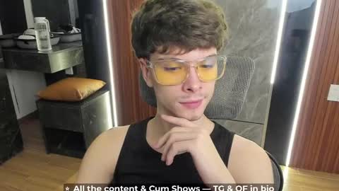 Hey I am Calvin  online show from May 23, 2026, 4:33 pm