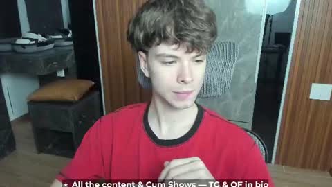 Snapshot of calvin_loves_you chatting on June 20, 2026, 5:16 pm Hey I am Calvin online show from June 20, 2026, 5:16 pm